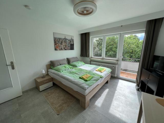 Ruhiges Und Klimatisiertes Apartment Stuttgart Exterior foto